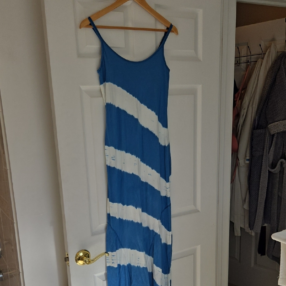VS Tee Shop Elegant Blue and White Striped Maxi Dress